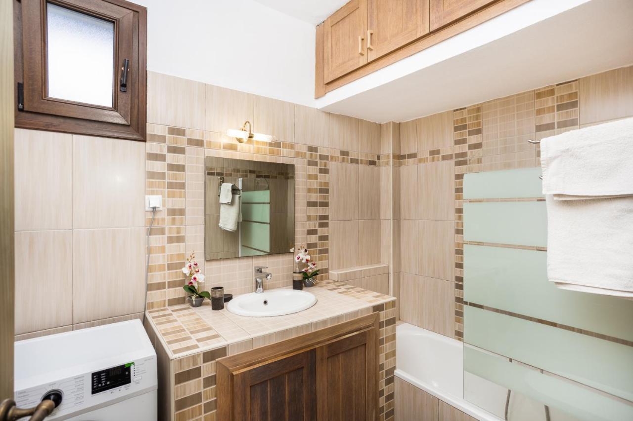 Twinstars Apartment With Courtyard And View Kalyves Polygyrou 외부 사진