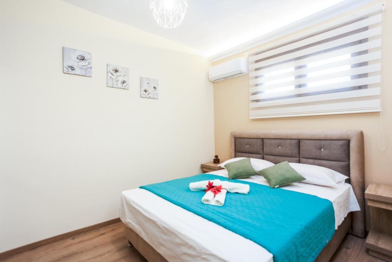 Twinstars Apartment With Courtyard And View Kalyves Polygyrou 외부 사진