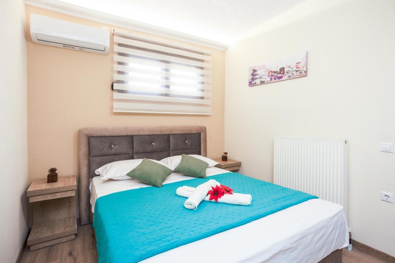 Twinstars Apartment With Courtyard And View Kalyves Polygyrou 외부 사진