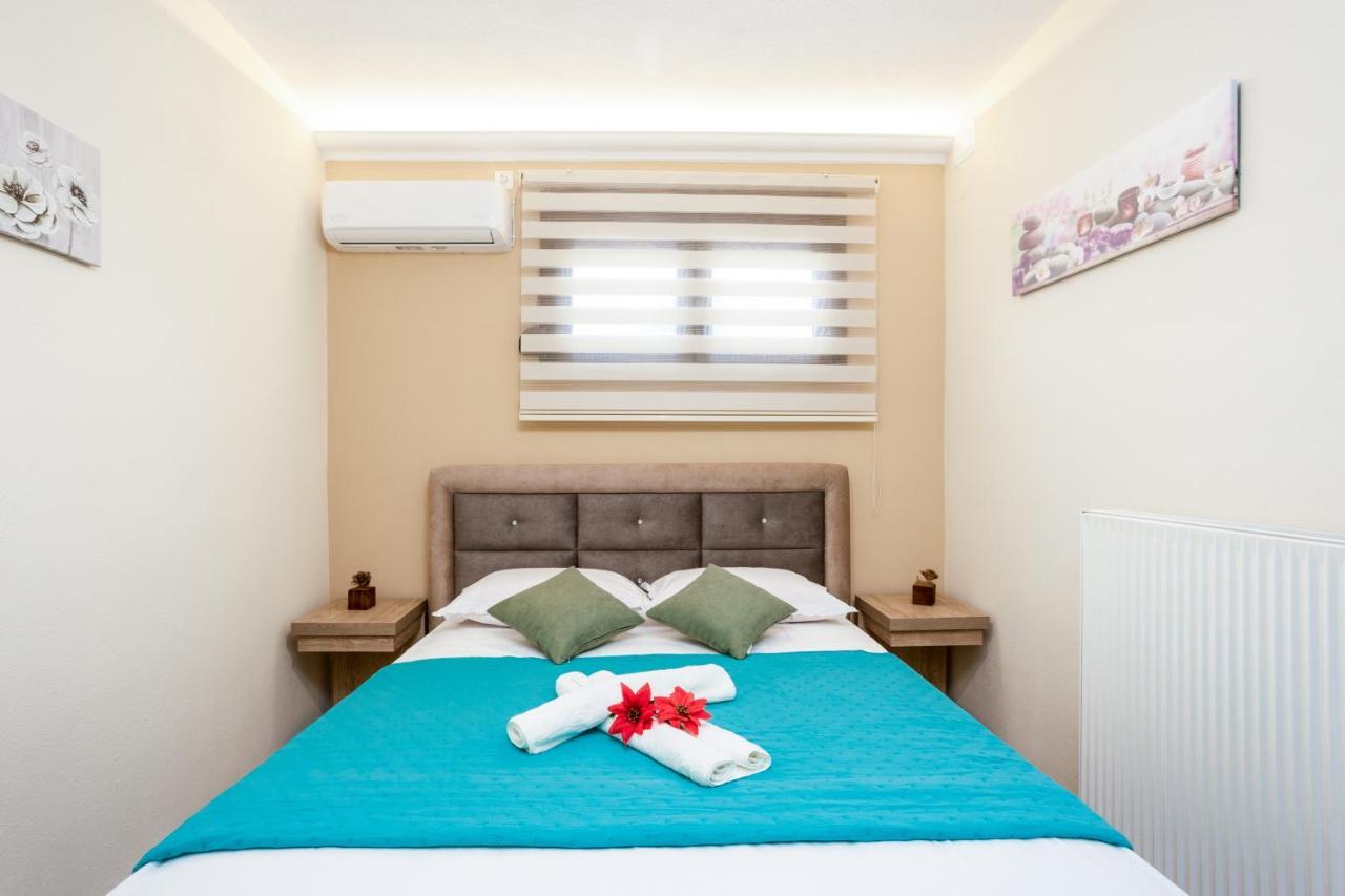 Twinstars Apartment With Courtyard And View Kalyves Polygyrou 외부 사진